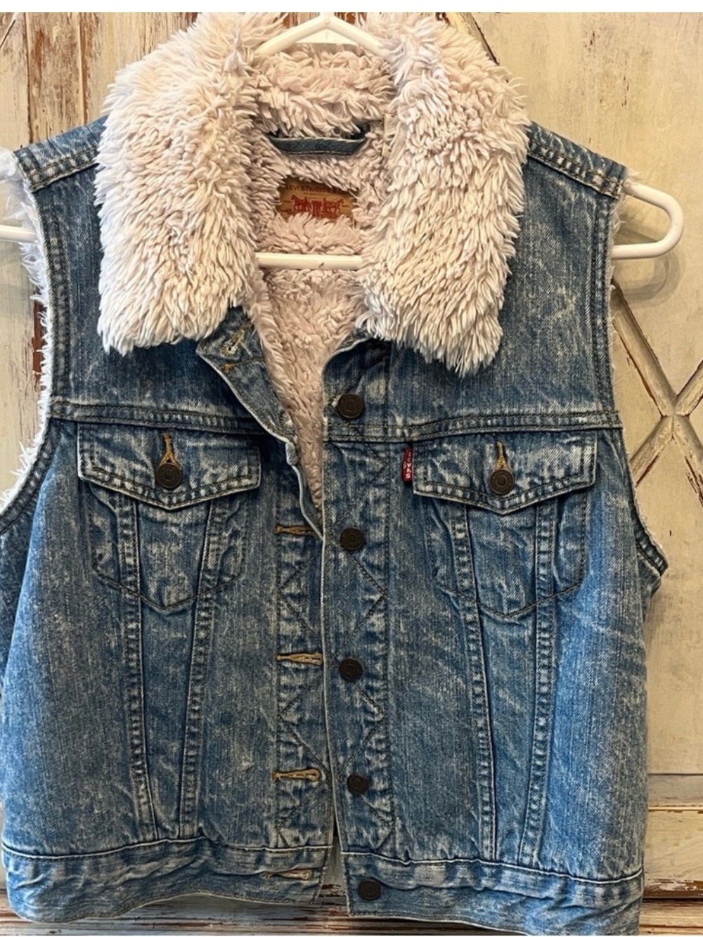 RARE Vintage Levi’s denim vest with fur!